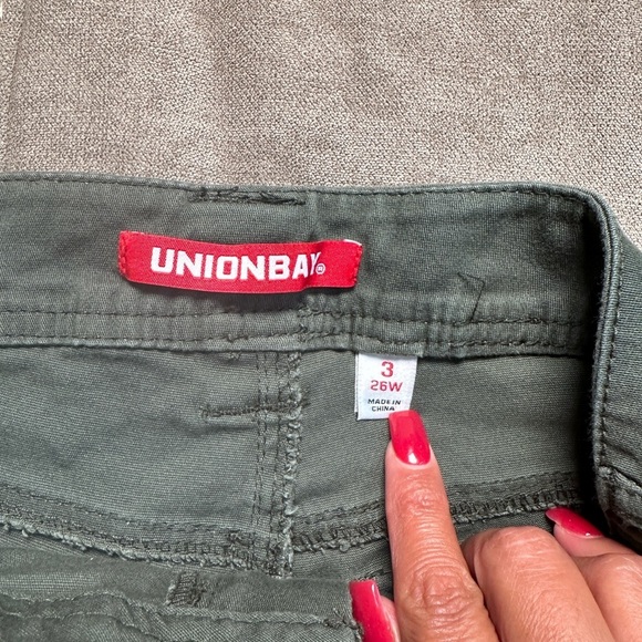 UNIONBAY Women's Olive Cargo Shorts - Picture 2 of 9